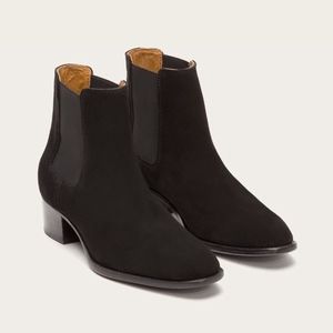Frye Dara Suede Chelsea Boots Size 7 NWT